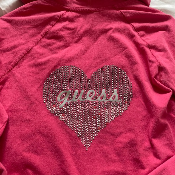 HOT PINK 2008 GUESS SWEATER..💗🎀 - Picture 4 of 5